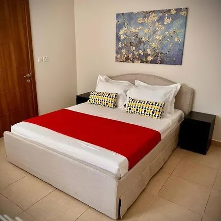 Two Bedroom Large Penthouse Apartamento *